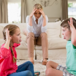 Ревность старшего ребенка к младшему: советы психолога